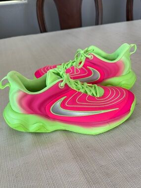 Nike GIANNIS IMMORTALITY 4 BASKETBALL Neon Pink & Green Athletic Sneaker